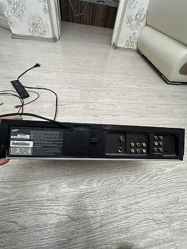DVD və Blu-ray pleyerlər: Samsung VHS + DVD kombi pleyer Xüsusiyyətlər: - VHS videomaqnitofon — 3