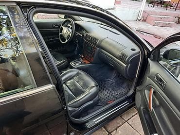 passat b5 qranat: Volkswagen Passat (sedan), qara rəng. - Korpus: 4 qapılı, xrom yan — 6