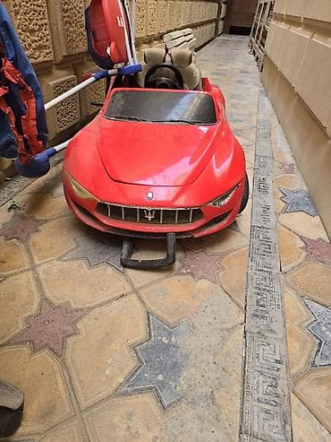 Uşaq geyimi və ayaqqabıları: Uşaqlar üçün elektrikli oyuncaq maşın – qırmızı rəngdə, idman kupe — 1