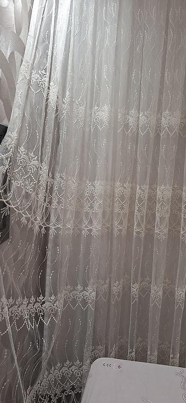 saçaq pərdə: Ağ rəngli, naxışlı tül pərdə dəsti - Material: incə, işıqkeçirən tül — 2
