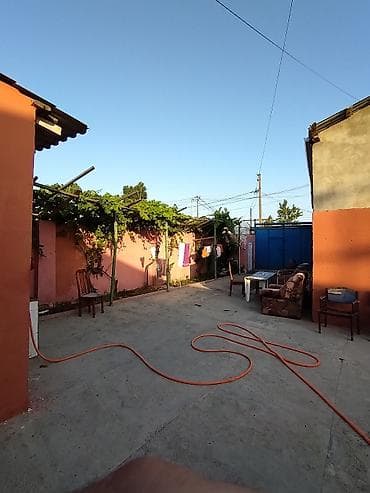 gence ev: 3 otaqlı, 100 kv. m, Orta təmir — 4