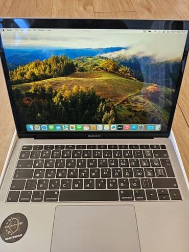 Apple MacBook: İşlənmiş Apple MacBook, 13.1 ", Apple M2, 256 GB, Ünvandan götürmə — 1