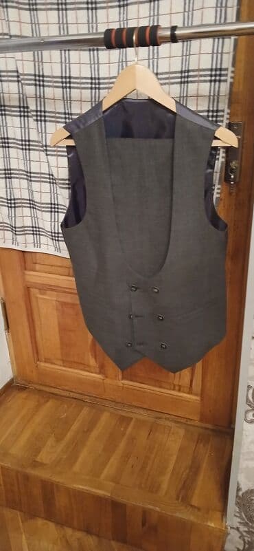 бордовые мужские костюмы: Костюмы — 1