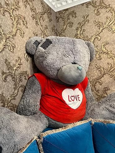 Fiqur, rəng - Qırmızı