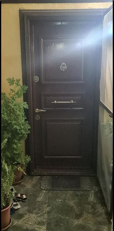 babek kiraye ev: Bakı, 7-ci mikrorayon, 4 otaqlı, Köhnə tikili, m. Dərnəgül, 120 kv. m — 2