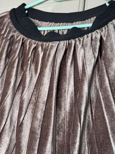 Xanım ətəyi – məxmər, pliseli model - Material: yumşaq, parıltılı — 2