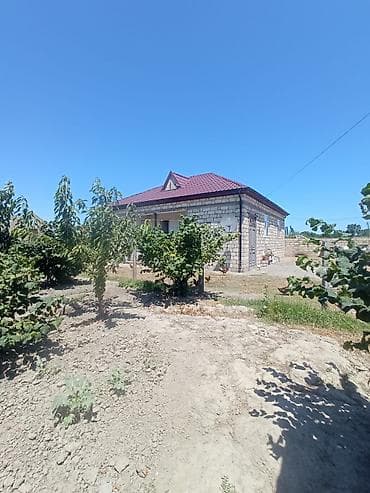 28 may qesebesi: Satışa çıxarılır: həyətyanı sahəsi olan fərdi yaşayış evi - Tikinti — 1