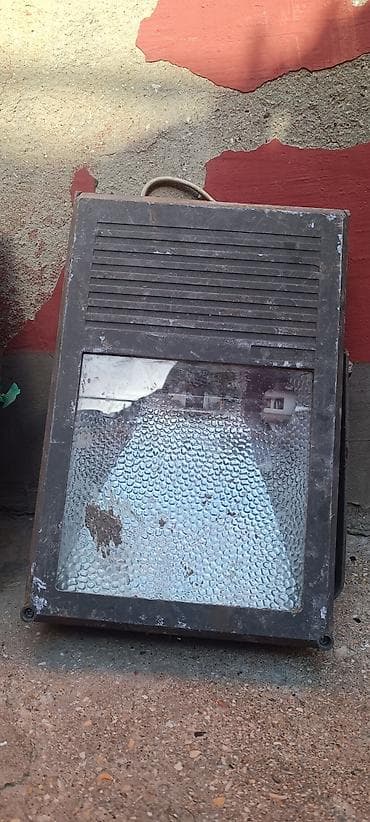optika: Prajektor tam işləkdir razilasma yolu ile — 2