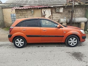 qaz 66 teker: Kia Rio: 1.4 l | 2008 il Hetçbek — 2