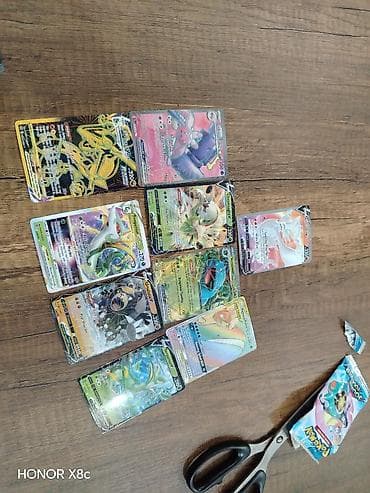Pokémon temalı kolleksiya kartları dəsti. Xüsusiyyətlər: -