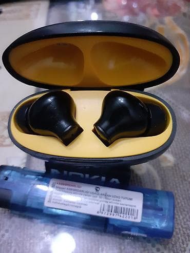 mp3 fm modulator: Nokia TWS simsiz qulaqlıq - Dizayn: Qara rəngli kompakt şarj qutusu — 2