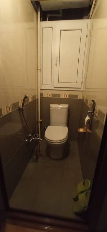 evler bineqedide: Bakıxanov qəsəbəsi, Kaspi Bakıxanov təhsil mərkəzinin yanında,3 — 8