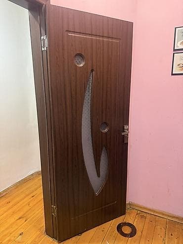 Bərkidici məhsullar: 3 ədəd qapı satılır. Ünvan Həzi aslanov — 3
