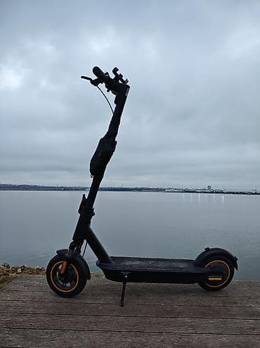 elektirikli samokatlar: İşlənmiş Elektrik samokat 10", 351 - 500 Vt, 26 - 35 km/s, Ünvandan götürmə — 9