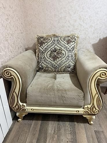 kreslo tek: 2 ədəd Klassik üslublu yumşaq kreslo - Dizayn: Qızılı-krem rəngli — 2