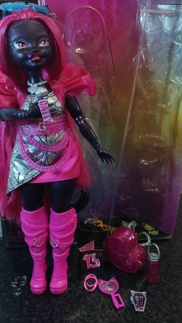 uşaq şəp şəp oyuncaqları: Catty Noir G3 Monster high hec bir problemi yoxdu sac rezina kimi — 2