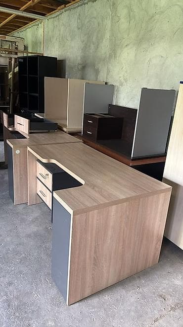 ofis dolab: Ofis üçün resepsiyon/iş masası Stola uygun ofis kreslosu ve dolablar — 1