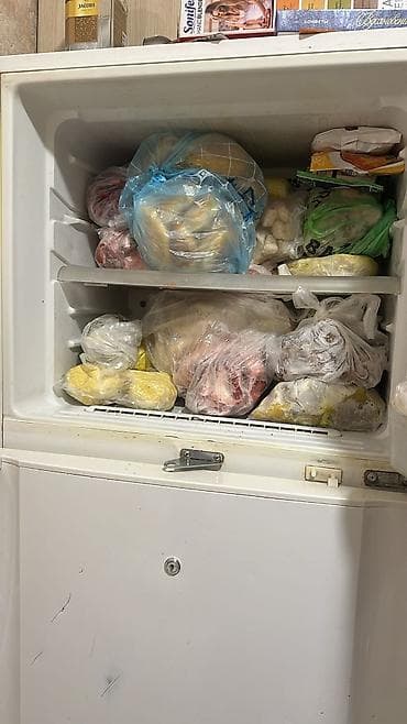 sharp soyuducu servis: İki qapılı soyuducu (üstdə dondurucu) - Rəng: ağ - Qapı düzümü — 3