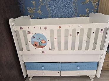 Oğlan və qız üçün, İşlənmiş, Dördbucaq, Beşik, Dəstsiz, Matras ilə, Yellənmə mexanizm ilə