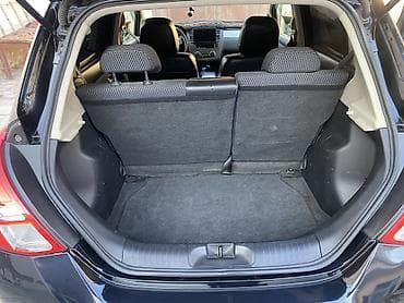 Продажа авто: Nissan Tiida, qara rəng, hetçbek gövdə. - Güclü və qənaətcil benzin — 9