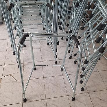 Gəzinti çərçivəsi (walker) – yüngül metal konstruksiya çatdirilma var