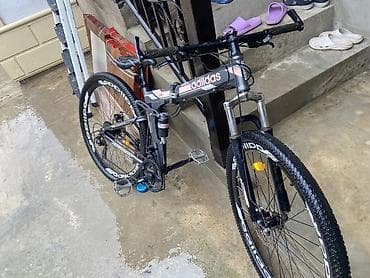 motorlu velik: Dağ velosipedi – 26” təkərli, disk əyləcli - Çərçivə: yüngül alaşımlı — 1