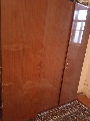 2 ci el skaflar: Klassik üslubda taxta paltar dolabı - Material: cilalı taxta/şpon — 1