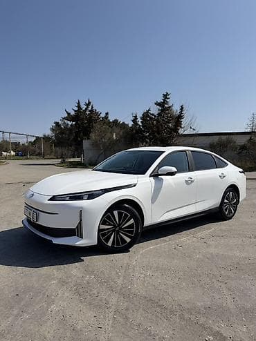 aftamabilər: Changan Qiyuan A05: 1.5 l | 2025 il 6000 km Sedan — 2