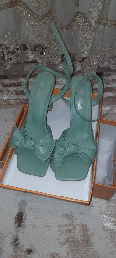 Basanoşka və səndəllər: Ölçü: 38, rəng - Yaşıl, Yeni — 3