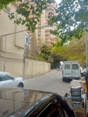 sklad icareye verilir: Salam İcarəyə verilir Məhəllələrin çıxışı Avtobus dayanacağı Mektebin — 6