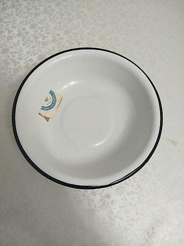 profil dəmir: Emallı dəmir vedrə və 2 ədəd emallı dərin qab Vədrə: - Həcm: 12 litr — 5