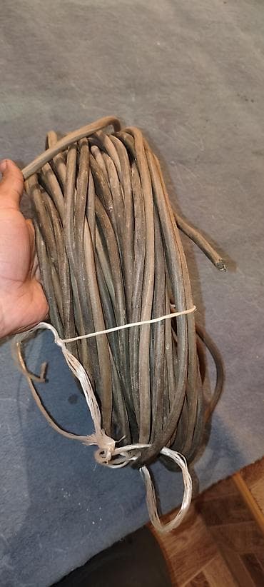 tekstil stul uzlukleri: Qaynaq Aparatı Üçün Kabel Sovetden qalma Işlənməmiş 36 metr mövcuddur — 2