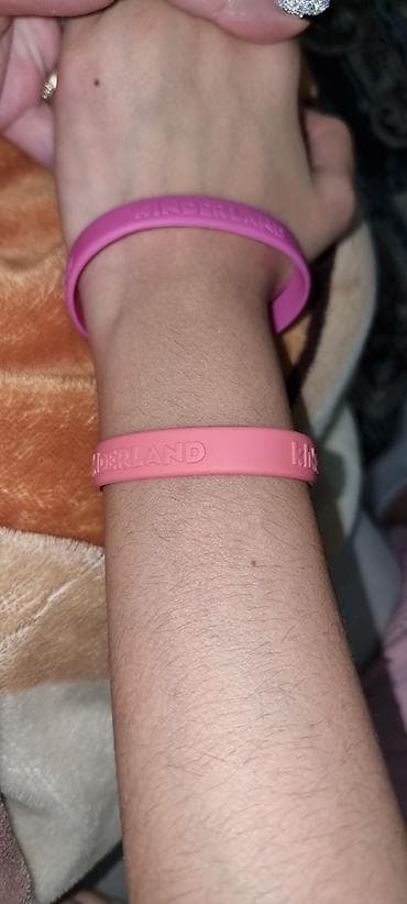 pandora bileklik: Bilərzik, Ünvandan götürmə — 2