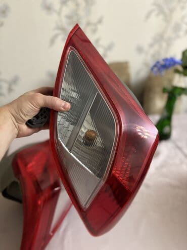 led işıqlar: Közərmə, Toyota — 2