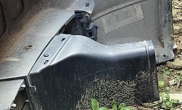 kamaz kuza: Ön, BMW E60 — 2
