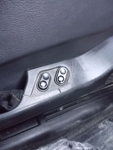 oka satisi: Lada Samara, ağ rəng, sedan kuzov. Texniki və dizayn xüsusiyyətləri — 3