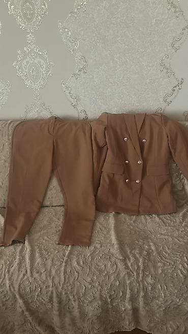 ucuz geyimlər: Qadın geyim dəsti və paltarlar - Kostyum (2 parça): karamell rəngli — 1