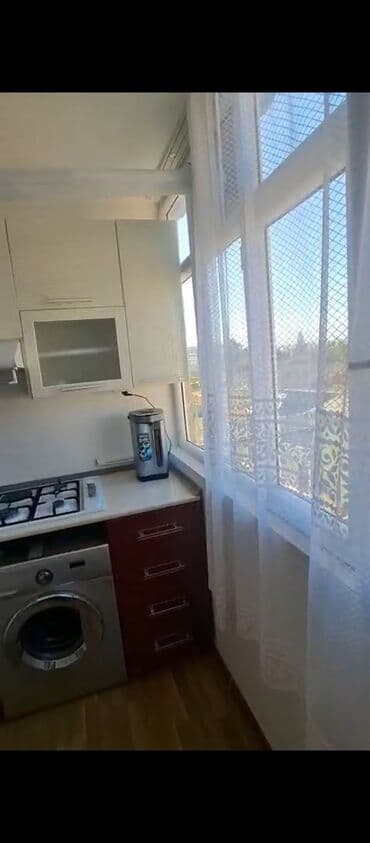 memar ecemi kiraye evler: Məkan Gəncə şəhəri Kirayə verilir Pasyolka 5/5 3 otaqlı təmirli — 4