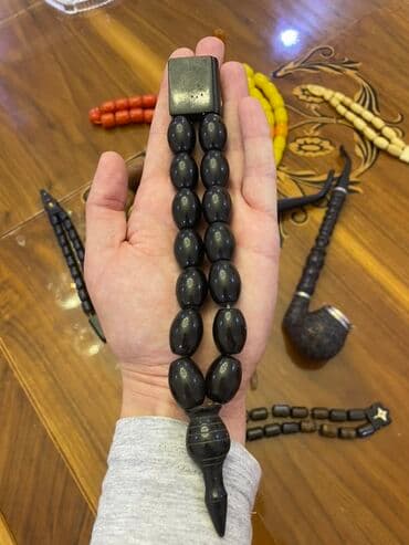 Ebonit qədimi iri daşlı