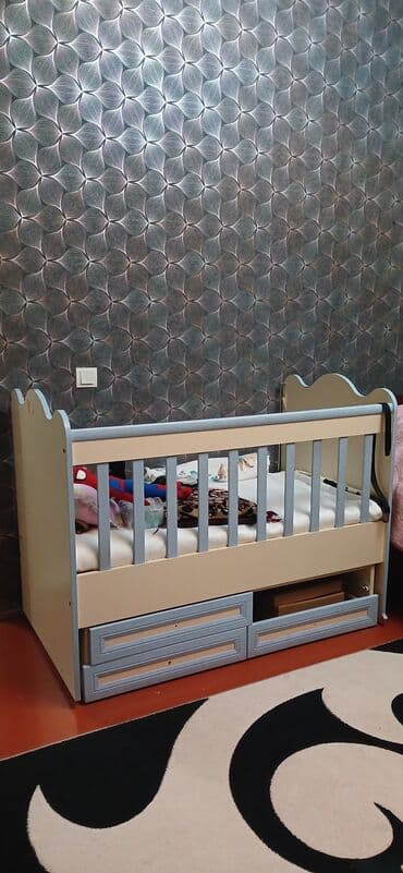 xrustal qablar aliram: Oğlan və qız üçün, Dördbucaq, Beşik, Dəstsiz, Matras ilə, Yellənmə mexanizmsiz — 2