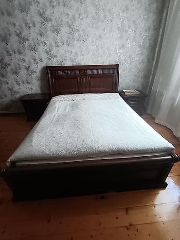 Tünd qəhvəyi rəngdə, taxta çərçivəli yataq, klassik üslubda lalafo.az -da Tünd qəhvəyi rəngdə, taxta çərçivəli yataq, klassik üslubda