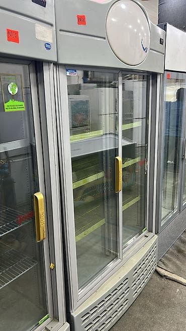 Mağaza/vitrin soyuducusu - Üç qapılı şüşə vitrin dizaynı – — 1