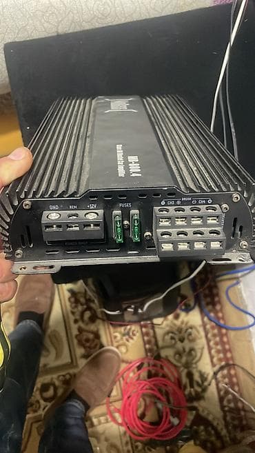 adore utu feni: Mobass MB-800.4 – 4-kanallı avtomobil gücləndiricisi Xüsusiyyətlər: - — 2