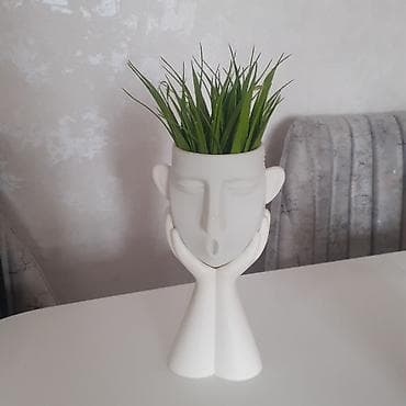 hediye: Dekorativ üz formalı dibçək - Material: mat ağ keramika/rezin — 1