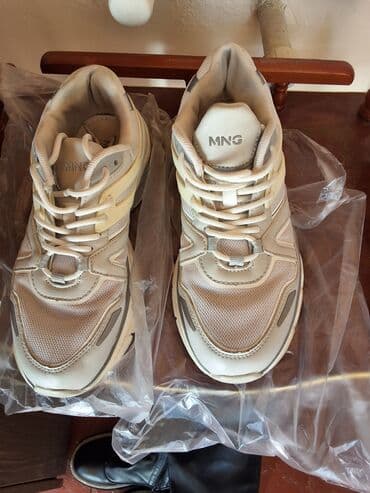 platforma qadın krossovkaları: Ölçü: 37, rəng - Ağ, İşlənmiş — 1