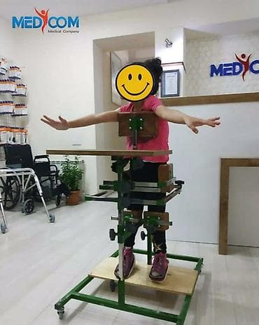 Turniklər və bruslar: Böyüklər və uşaqlar üçün dikləşdirici trenajor (standing frame) - — 4