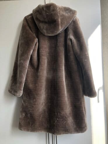 Digər qadın geyimləri: Cəmi 2 dəfə işlənmiş dublyonka. Qışda gözəl isti tutur. Defekti — 4