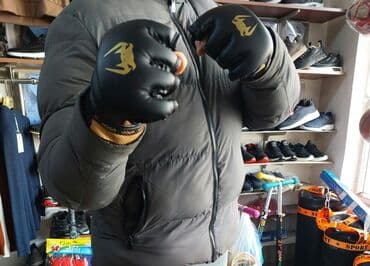 MMA/qarışıq döyüş sənətləri üçün açıq barmaqlıqlu əlcəklər. (Box