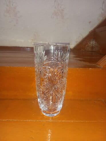 gencede ozel şirketler: Vaza dəsti, Xrustal — 2