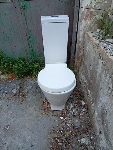 Monoblok unitaz, ağ keramika korpuslu. - Üstdən düyməli su bakı ilə — 2